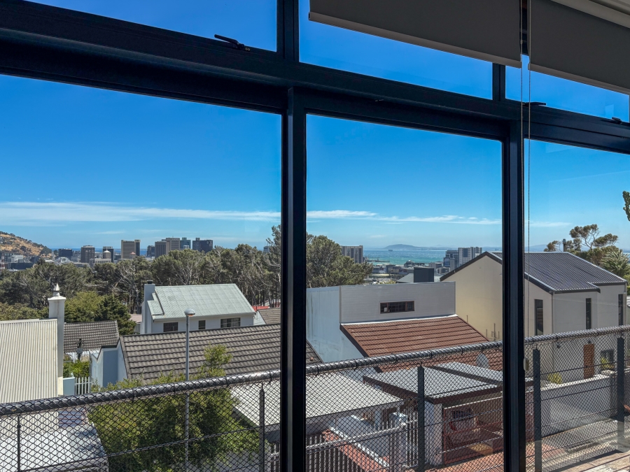 3 Bedroom Property for Sale in Vredehoek Western Cape